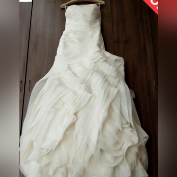 White by Vera Wang Ivory trumpet organza wedding gown VW351011 size 0 NWOT - Picture 7 of 10